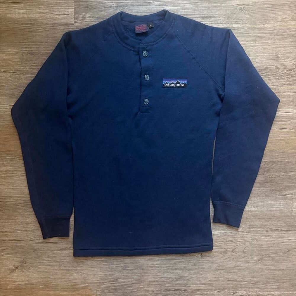 Vintage 80’s Patagonia polypropylene Henley shirt (S)